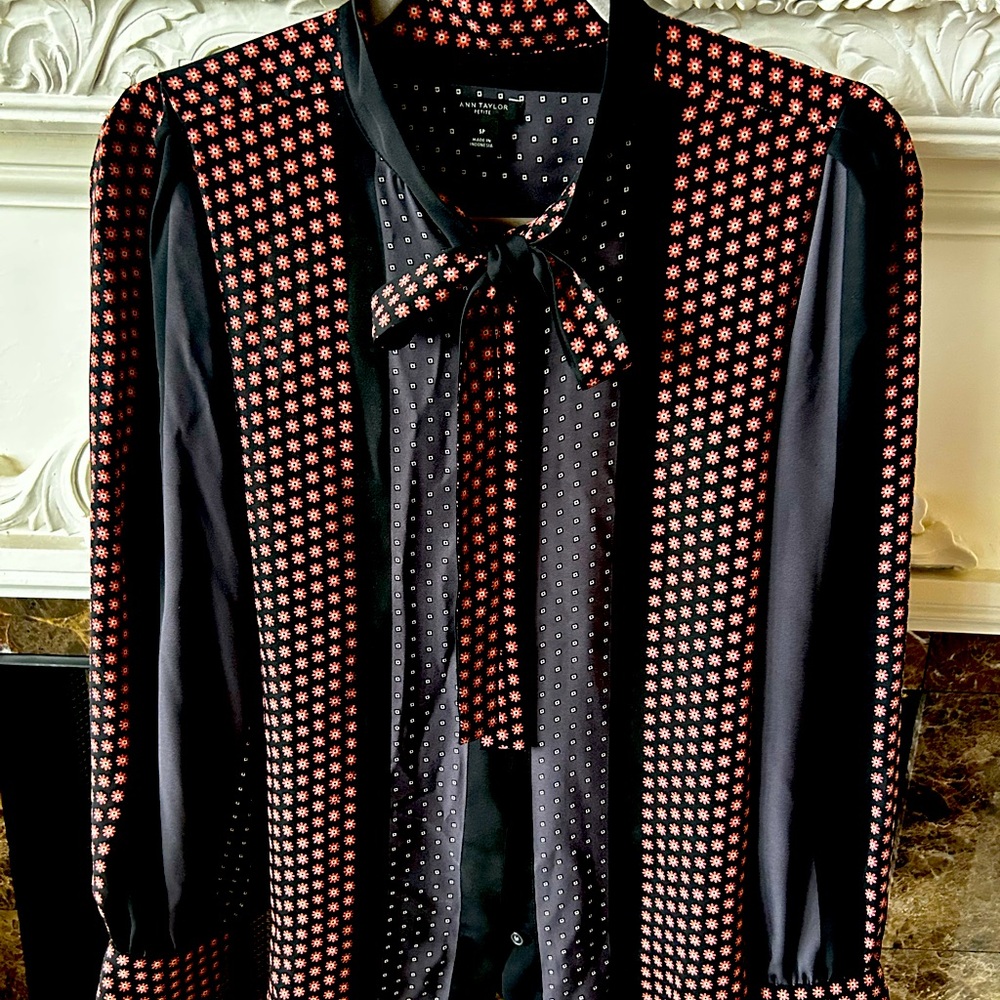 Ann Taylor Small Petite patterned blouse
